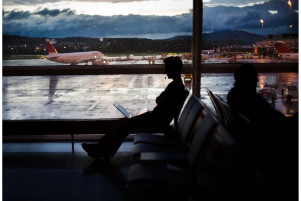 Atrasos de voos devido a questões de abastecimento!