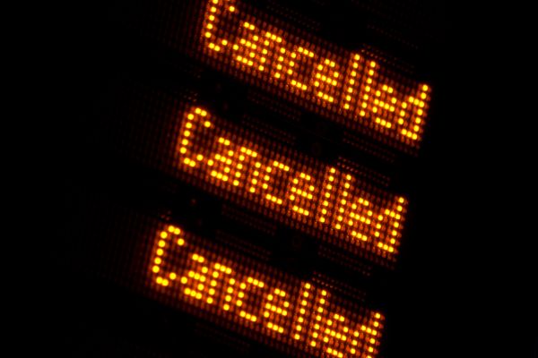 Voo cancelado, como resolver? Voo cancelado, como resolver?